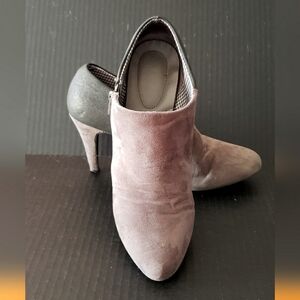 Dexflex Comfort Ankle Boots. Grey. Size 10.